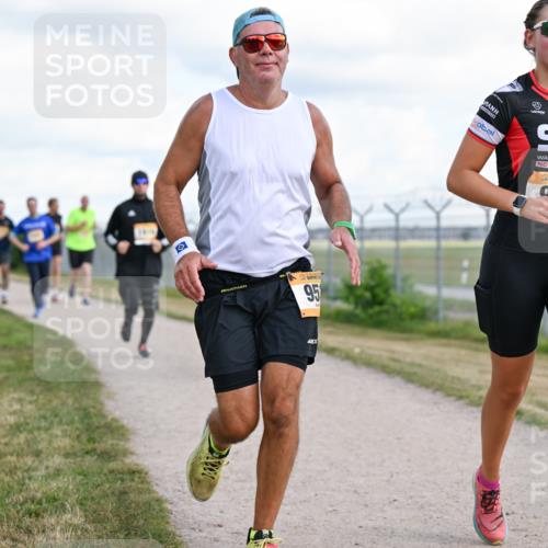14.09.2025 - Airport Race Dr. Thomas Lammeyer http://msf.ph/oto/8877702 14.09.2025 12:24:08 Laufen 95, 954 meine-sportfotos.de