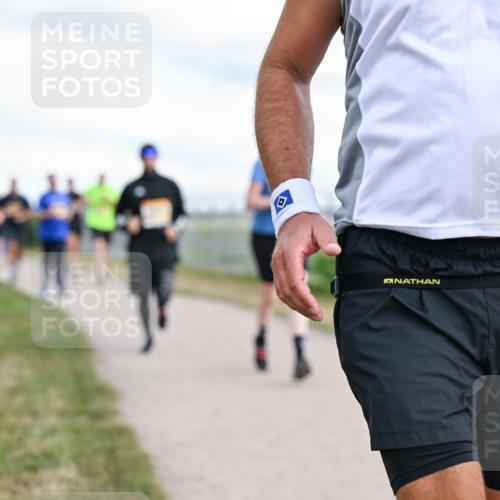 14.09.2025 - Airport Race Dr. Thomas Lammeyer http://msf.ph/oto/8877710 14.09.2025 12:24:09 Laufen 42, 953 meine-sportfotos.de