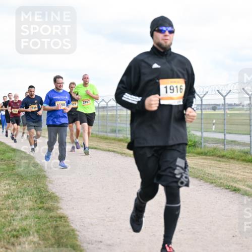 14.09.2025 - Airport Race Dr. Thomas Lammeyer http://msf.ph/oto/8877726 14.09.2025 12:24:11 Laufen 156, 2116, 2167, 98, 537, 1916 meine-sportfotos.de