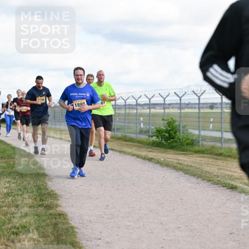 14.09.2025 - Airport Race Dr. Thomas Lammeyer http://msf.ph/oto/8877733 14.09.2025 12:24:12 Laufen 2116, 156, 1899, 167, 19 meine-sportfotos.de