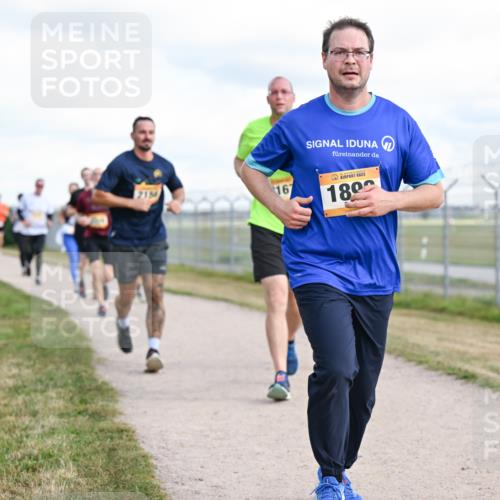 14.09.2025 - Airport Race Dr. Thomas Lammeyer http://msf.ph/oto/8877748 14.09.2025 12:24:15 Laufen 167, 180 meine-sportfotos.de