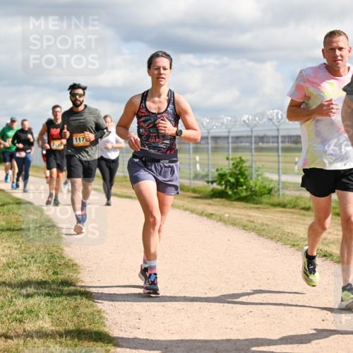 14.09.2025 - Airport Race Dr. Thomas Lammeyer http://msf.ph/oto/8877953 14.09.2025 12:24:53 Laufen 117, 37, 9 meine-sportfotos.de