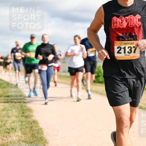 14.09.2025 - Airport Race Dr. Thomas Lammeyer http://msf.ph/oto/8877987 14.09.2025 12:24:58 Laufen 42, 2137 meine-sportfotos.de