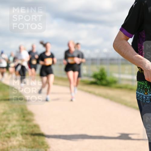 14.09.2025 - Airport Race Dr. Thomas Lammeyer http://msf.ph/oto/8878029 14.09.2025 12:25:04 Laufen 4015, 01100 meine-sportfotos.de