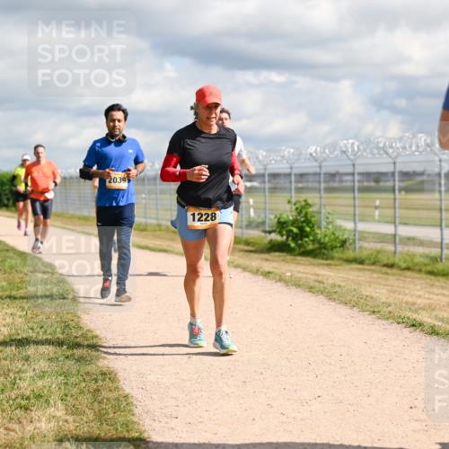 14.09.2025 - Airport Race Dr. Thomas Lammeyer http://msf.ph/oto/8878156 14.09.2025 12:25:19 Laufen 2039, 1228 meine-sportfotos.de