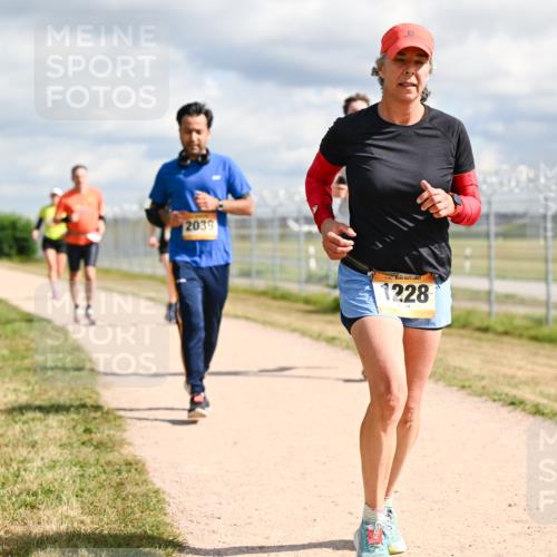14.09.2025 - Airport Race Dr. Thomas Lammeyer http://msf.ph/oto/8878166 14.09.2025 12:25:20 Laufen 2039, 1228 meine-sportfotos.de