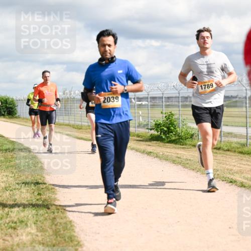 14.09.2025 - Airport Race Dr. Thomas Lammeyer http://msf.ph/oto/8878172 14.09.2025 12:25:21 Laufen 54, 2039, 1789 meine-sportfotos.de