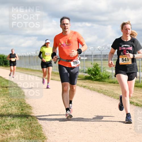 14.09.2025 - Airport Race Dr. Thomas Lammeyer http://msf.ph/oto/8878198 14.09.2025 12:25:24 Laufen 4211, 282, 541 meine-sportfotos.de