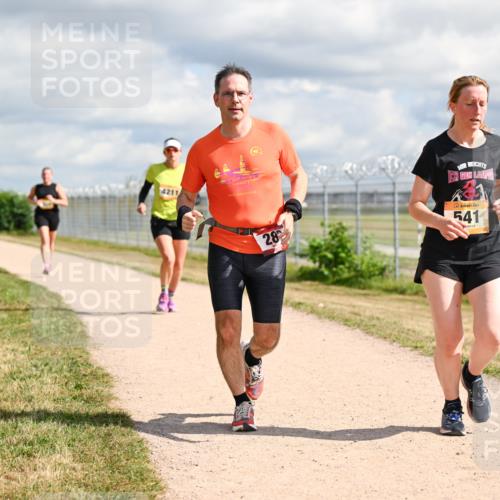 14.09.2025 - Airport Race Dr. Thomas Lammeyer http://msf.ph/oto/8878199 14.09.2025 12:25:24 Laufen 4211, 28, 541 meine-sportfotos.de