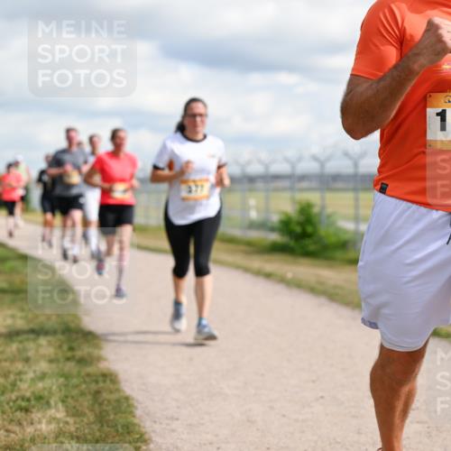 14.09.2025 - Airport Race Dr. Thomas Lammeyer http://msf.ph/oto/8878407 14.09.2025 12:26:06 Laufen 42, 1752, 11 meine-sportfotos.de