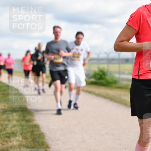 14.09.2025 - Airport Race Dr. Thomas Lammeyer http://msf.ph/oto/8878439 14.09.2025 12:26:10 Laufen 42, 1207 meine-sportfotos.de