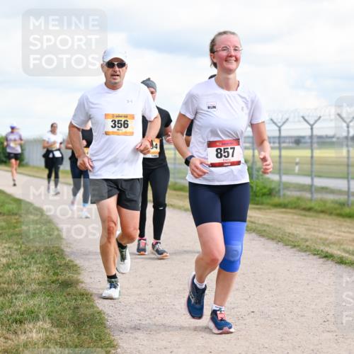 14.09.2025 - Airport Race Dr. Thomas Lammeyer http://msf.ph/oto/8878531 14.09.2025 12:26:21 Laufen 356, 94, 149, 857 meine-sportfotos.de