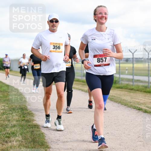 14.09.2025 - Airport Race Dr. Thomas Lammeyer http://msf.ph/oto/8878532 14.09.2025 12:26:21 Laufen 356, 2024, 494, 149, 857 meine-sportfotos.de