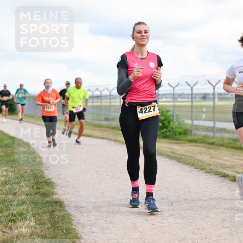 14.09.2025 - Airport Race Dr. Thomas Lammeyer http://msf.ph/oto/8878701 14.09.2025 12:26:44 Laufen 4227, 410 meine-sportfotos.de