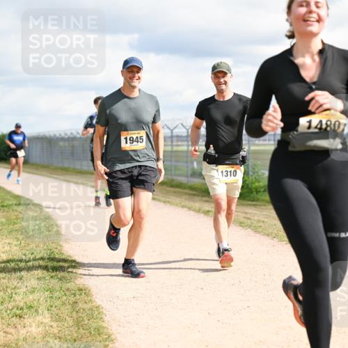 14.09.2025 - Airport Race Dr. Thomas Lammeyer http://msf.ph/oto/8878802 14.09.2025 12:26:58 Laufen 1945, 1310, 1480 meine-sportfotos.de