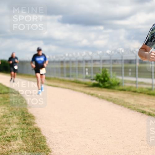 14.09.2025 - Airport Race Dr. Thomas Lammeyer http://msf.ph/oto/8878842 14.09.2025 12:27:03 Laufen 42, 4162 meine-sportfotos.de