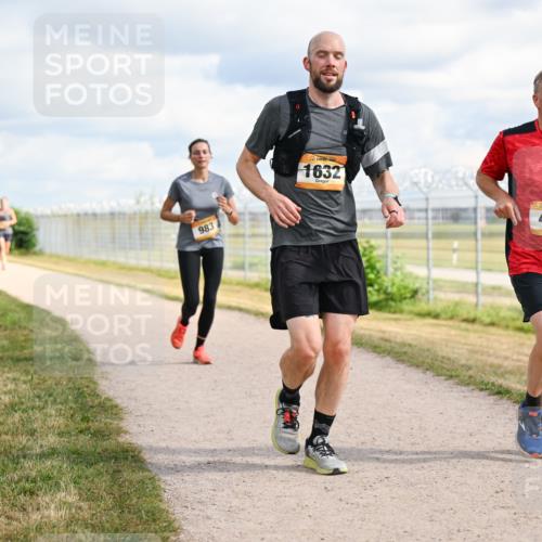 14.09.2025 - Airport Race Dr. Thomas Lammeyer http://msf.ph/oto/8878896 14.09.2025 12:27:13 Laufen 983, 1632, 436 meine-sportfotos.de