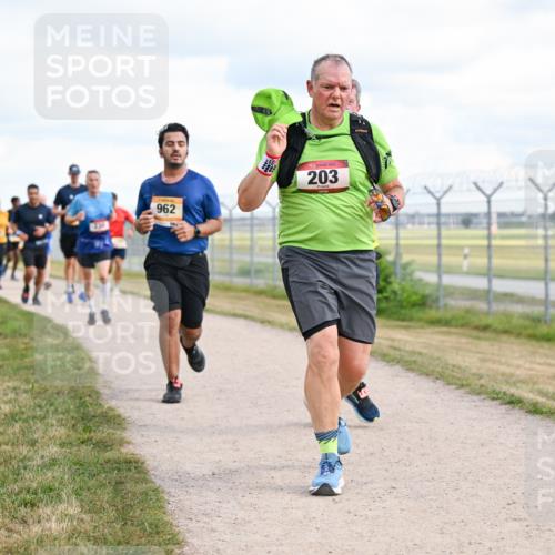 14.09.2025 - Airport Race Dr. Thomas Lammeyer http://msf.ph/oto/8878951 14.09.2025 12:27:27 Laufen 962, 203 meine-sportfotos.de