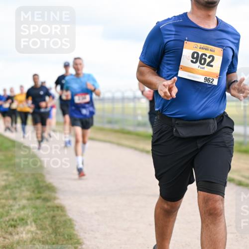 14.09.2025 - Airport Race Dr. Thomas Lammeyer http://msf.ph/oto/8878972 14.09.2025 12:27:29 Laufen 962, 962 meine-sportfotos.de