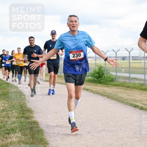 14.09.2025 - Airport Race Dr. Thomas Lammeyer http://msf.ph/oto/8878983 14.09.2025 12:27:31 Laufen 230 meine-sportfotos.de