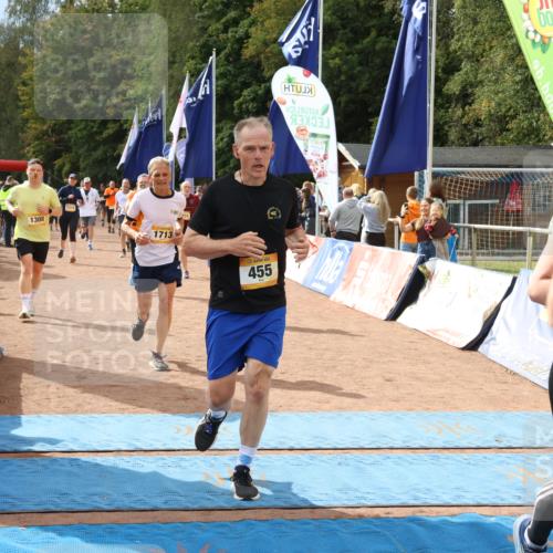 14.09.2025 - Airport Race Strokosch-Dieckow http://msf.ph/oto/8879229 14.09.2025 12:39:01 Ziel 102, 153, 455, 934, 956, 1084, 1218, 1308, 1515, 1713, 1729, 1742, 1906, 2116, 2167, 4052 meine-sportfotos.de