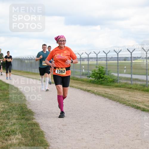 14.09.2025 - Airport Race Dr. Thomas Lammeyer http://msf.ph/oto/8879256 14.09.2025 12:28:15 Laufen 20, 1562 meine-sportfotos.de