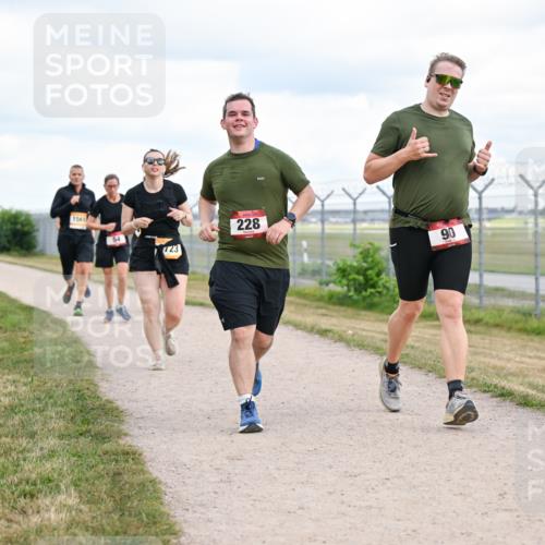 14.09.2025 - Airport Race Dr. Thomas Lammeyer http://msf.ph/oto/8879326 14.09.2025 12:28:24 Laufen 1561, 54, 723, 228, 90 meine-sportfotos.de