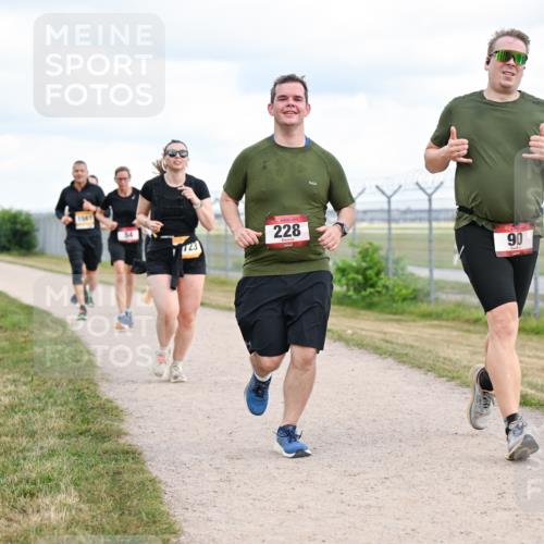 14.09.2025 - Airport Race Dr. Thomas Lammeyer http://msf.ph/oto/8879330 14.09.2025 12:28:24 Laufen 1561, 7231, 228, 90 meine-sportfotos.de