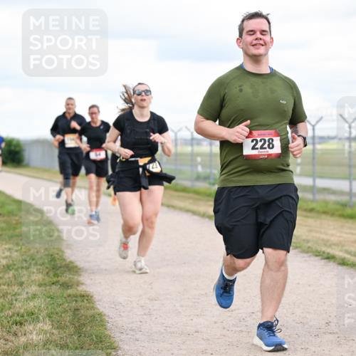 14.09.2025 - Airport Race Dr. Thomas Lammeyer http://msf.ph/oto/8879337 14.09.2025 12:28:25 Laufen 228 meine-sportfotos.de