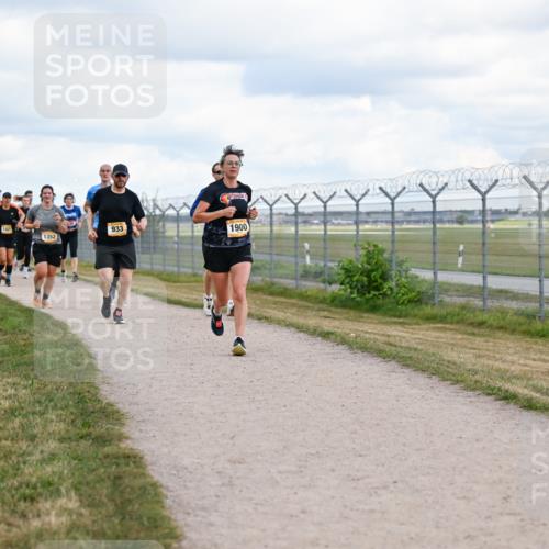 14.09.2025 - Airport Race Dr. Thomas Lammeyer http://msf.ph/oto/8879384 14.09.2025 12:28:33 Laufen 1352, 933, 1900 meine-sportfotos.de
