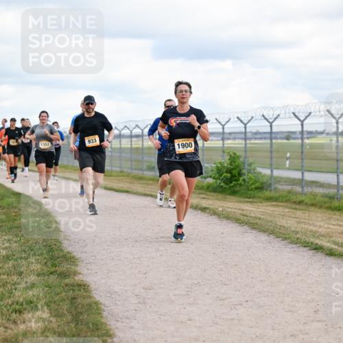14.09.2025 - Airport Race Dr. Thomas Lammeyer http://msf.ph/oto/8879388 14.09.2025 12:28:34 Laufen 1352, 933, 1900 meine-sportfotos.de