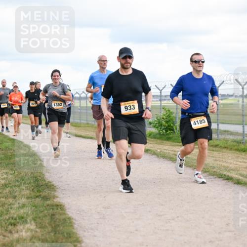 14.09.2025 - Airport Race Dr. Thomas Lammeyer http://msf.ph/oto/8879409 14.09.2025 12:28:36 Laufen 1421, 1092, 1031, 1352, 933, 4185 meine-sportfotos.de