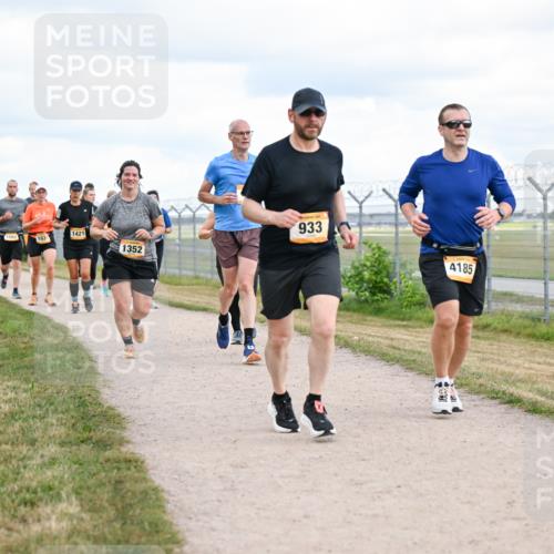 14.09.2025 - Airport Race Dr. Thomas Lammeyer http://msf.ph/oto/8879411 14.09.2025 12:28:37 Laufen 1031, 1421, 1352, 933, 4185 meine-sportfotos.de