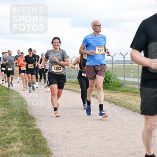 14.09.2025 - Airport Race Dr. Thomas Lammeyer http://msf.ph/oto/8879423 14.09.2025 12:28:38 Laufen 1421, 1092, 1031, 1352, 407, 933 meine-sportfotos.de