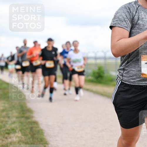 14.09.2025 - Airport Race Dr. Thomas Lammeyer http://msf.ph/oto/8879450 14.09.2025 12:28:40 Laufen 42, 1352 meine-sportfotos.de