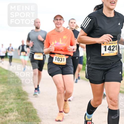 14.09.2025 - Airport Race Dr. Thomas Lammeyer http://msf.ph/oto/8879476 14.09.2025 12:28:43 Laufen 1092, 1031, 1421 meine-sportfotos.de