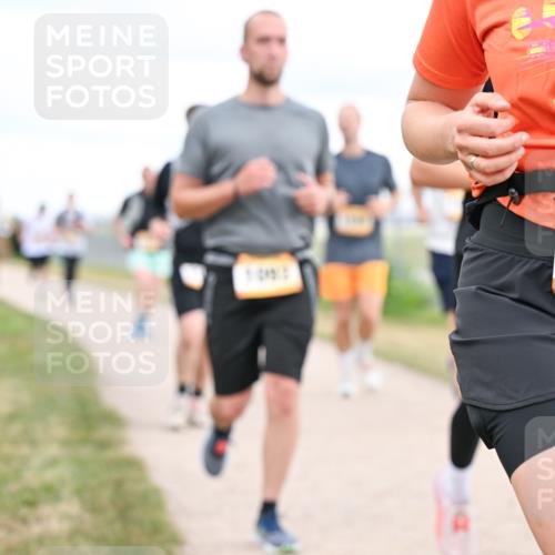 14.09.2025 - Airport Race Dr. Thomas Lammeyer http://msf.ph/oto/8879489 14.09.2025 12:28:44 Laufen 42, 1031 meine-sportfotos.de