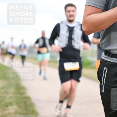 14.09.2025 - Airport Race Dr. Thomas Lammeyer http://msf.ph/oto/8879501 14.09.2025 12:28:46 Laufen 1124, 42, 109 meine-sportfotos.de