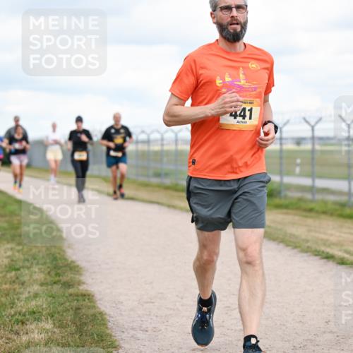 14.09.2025 - Airport Race Dr. Thomas Lammeyer http://msf.ph/oto/8879915 14.09.2025 12:29:43 Laufen 441, 33 meine-sportfotos.de