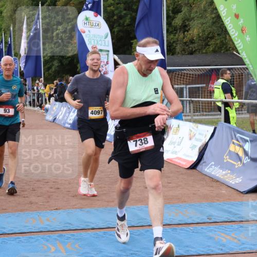 14.09.2025 - Airport Race Strokosch-Dieckow http://msf.ph/oto/8880240 14.09.2025 12:40:35 Ziel 93, 350, 738, 1178, 1285, 1443, 2130, 2137, 4097 meine-sportfotos.de