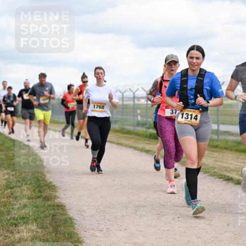 14.09.2025 - Airport Race Dr. Thomas Lammeyer http://msf.ph/oto/8880304 14.09.2025 12:30:32 Laufen 1854, 1768, 37, 1314, 1315 meine-sportfotos.de