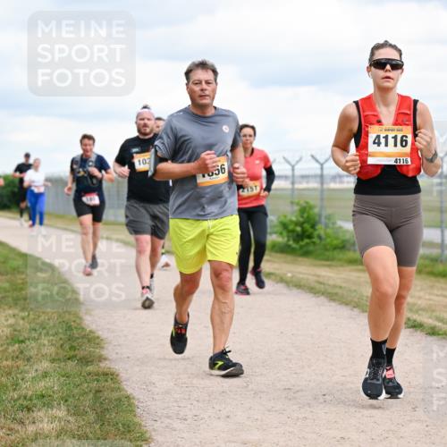 14.09.2025 - Airport Race Dr. Thomas Lammeyer http://msf.ph/oto/8880339 14.09.2025 12:30:36 Laufen 103, 1956, 1, 4116, 4116 meine-sportfotos.de