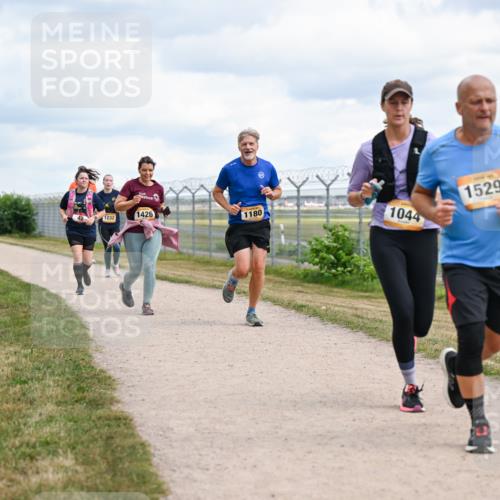 14.09.2025 - Airport Race Dr. Thomas Lammeyer http://msf.ph/oto/8880714 14.09.2025 12:31:21 Laufen 1232, 1426, 1180, 1044, 1529 meine-sportfotos.de