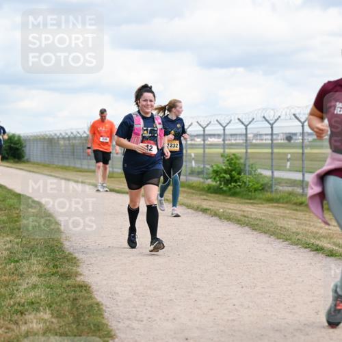 14.09.2025 - Airport Race Dr. Thomas Lammeyer http://msf.ph/oto/8880749 14.09.2025 12:31:25 Laufen 1232, 32, 1426 meine-sportfotos.de