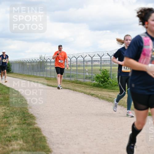 14.09.2025 - Airport Race Dr. Thomas Lammeyer http://msf.ph/oto/8880768 14.09.2025 12:31:27 Laufen 246, 1234 meine-sportfotos.de