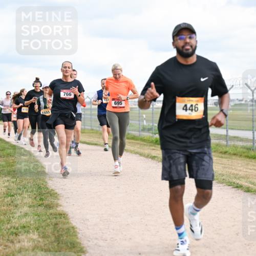 14.09.2025 - Airport Race Dr. Thomas Lammeyer http://msf.ph/oto/8880822 14.09.2025 12:31:37 Laufen 4158, 1555, 766, 695, 446 meine-sportfotos.de