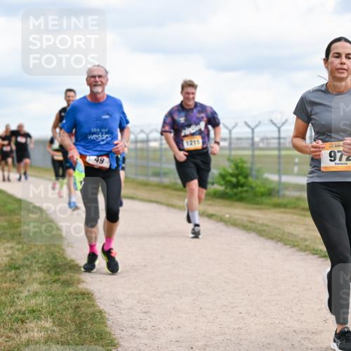 14.09.2025 - Airport Race Dr. Thomas Lammeyer http://msf.ph/oto/8881011 14.09.2025 12:32:03 Laufen 49, 1215, 972, 8 meine-sportfotos.de