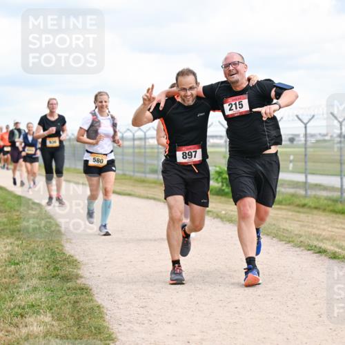 14.09.2025 - Airport Race Dr. Thomas Lammeyer http://msf.ph/oto/8881076 14.09.2025 12:32:11 Laufen 936, 580, 897, 215 meine-sportfotos.de