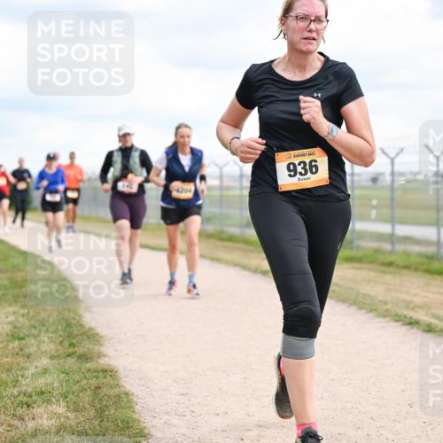14.09.2025 - Airport Race Dr. Thomas Lammeyer http://msf.ph/oto/8881114 14.09.2025 12:32:16 Laufen 4204, 936 meine-sportfotos.de