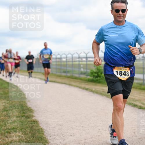 14.09.2025 - Airport Race Dr. Thomas Lammeyer http://msf.ph/oto/8881252 14.09.2025 12:32:33 Laufen 1848 meine-sportfotos.de